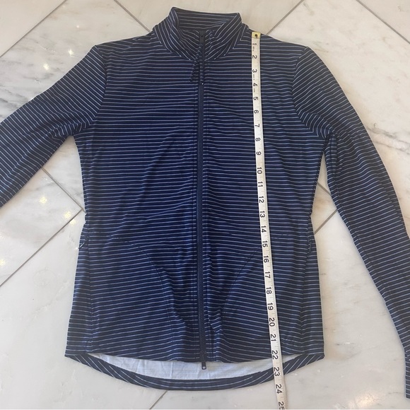 Navy Blue Carve sunshirt/rash guard - Picture 10 of 10